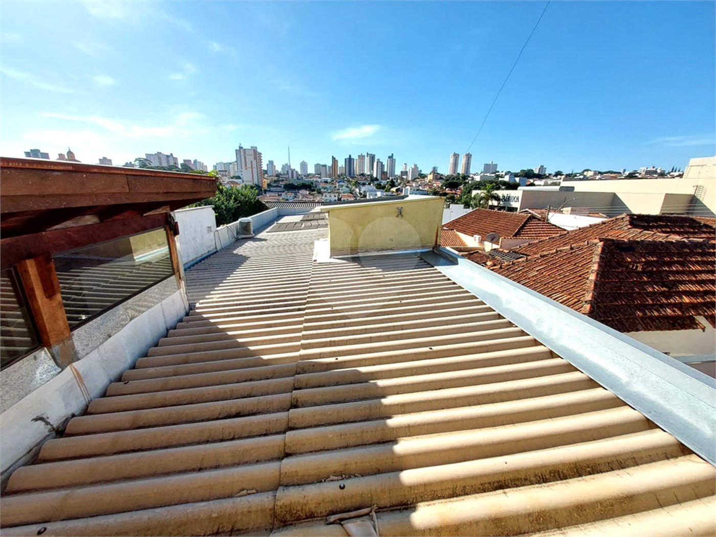 Casa residencial com ponto comercial a venda no Centro