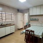 Sobrado amplo com 3 quartos, suíte e quintal para venda no Tremembé !!!