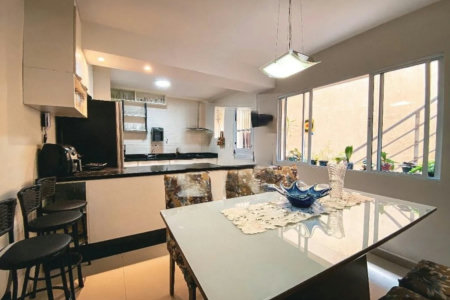 Sobrado à venda com 3 quartos, sendo 1 suíte,  em Vila Polopoli, São Paulo, SP