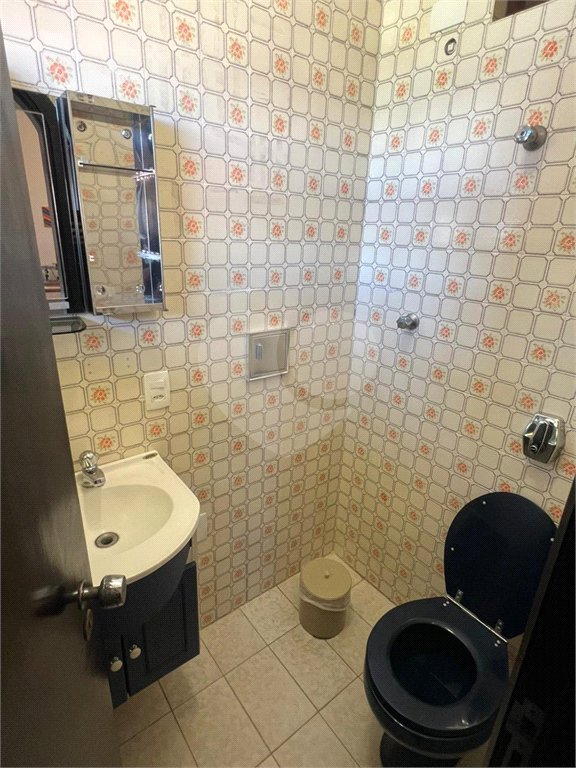 Casa à venda com 5 quartos, sendo 4 suítes, em Parque Maria Helena, São Paulo, SP