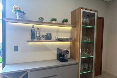 Casa à venda com 3 quartos, sendo 1 suíte, no condomínio Residencial Evidências, Indaiatuba - SP