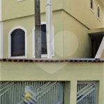 Sobrado à venda com 3 quartos, sendo 1 suíte,  em Vila Romero, São Paulo, SP