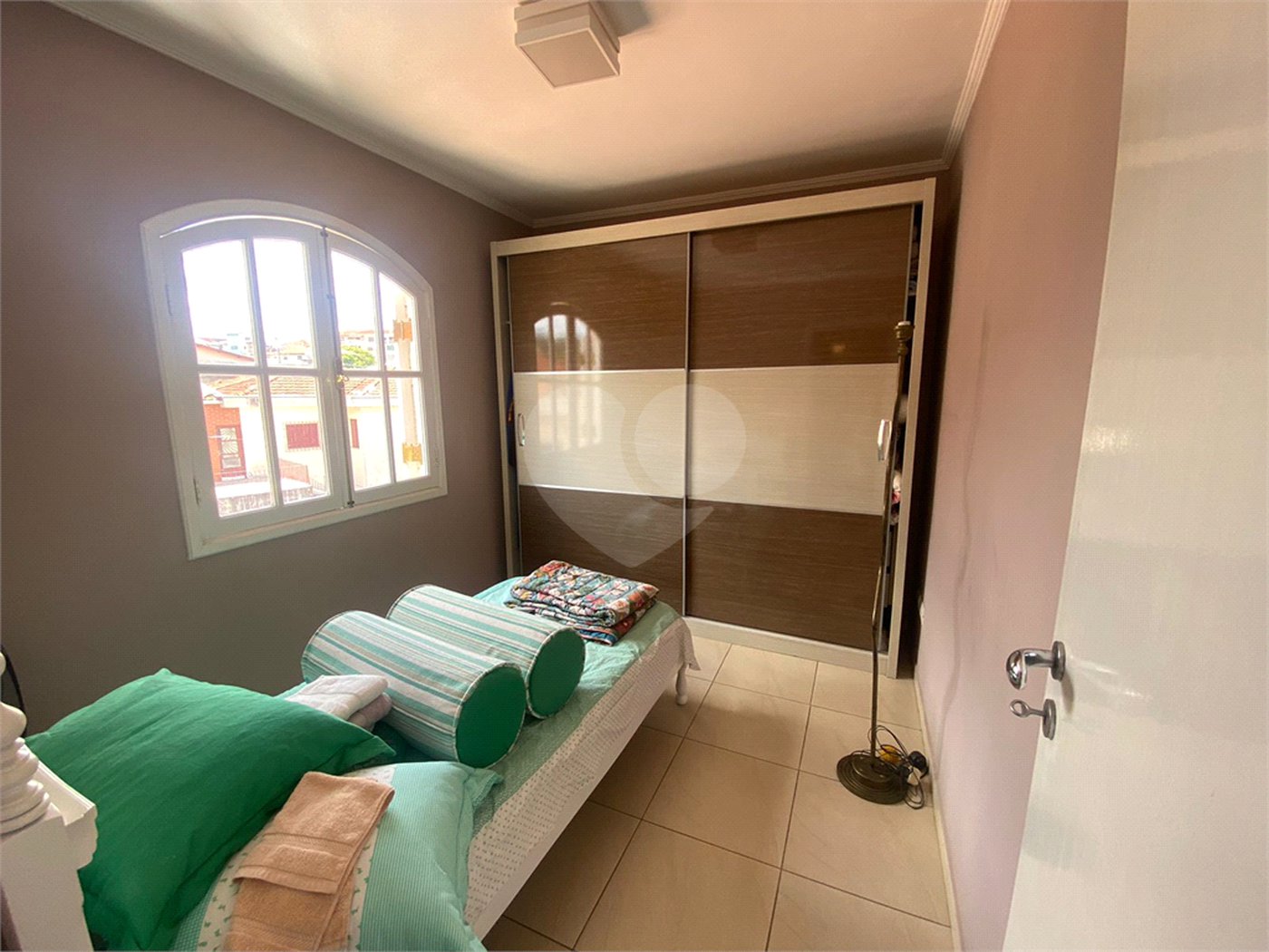 Sobrado à venda com 3 quartos, sendo 1 suíte, em Tremembé, São Paulo, SP