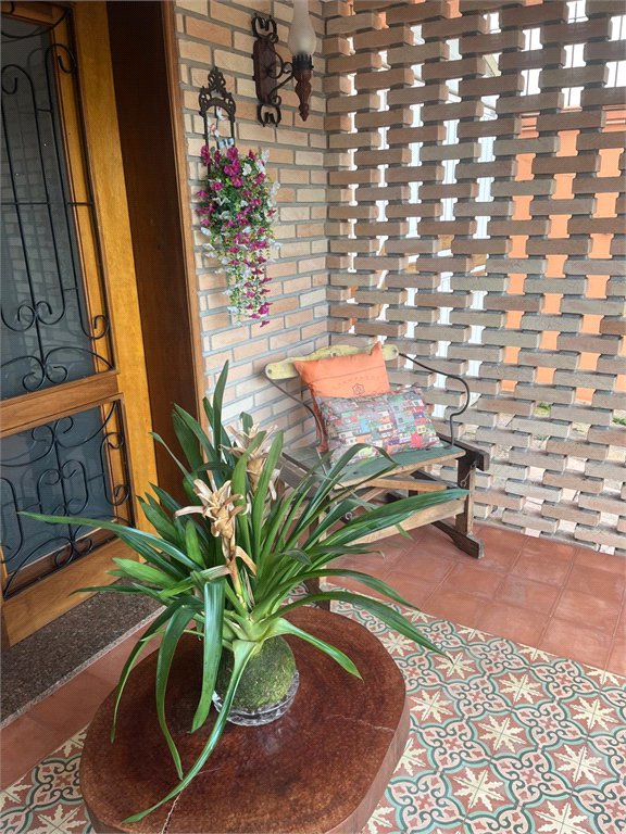 Sobrado à venda com 4 quartos, sendo 1 suíte,  em Jardim Leonor Mendes de Barros, São Paulo, SP