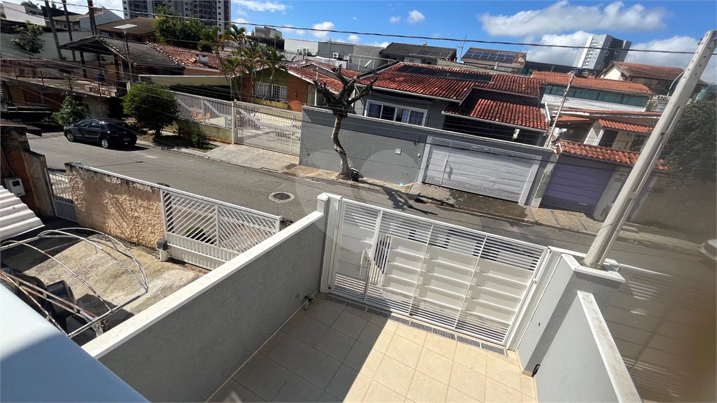 Sobrado à venda ou para alugar com 3 suítes em Vila Thais, Atibaia, SP