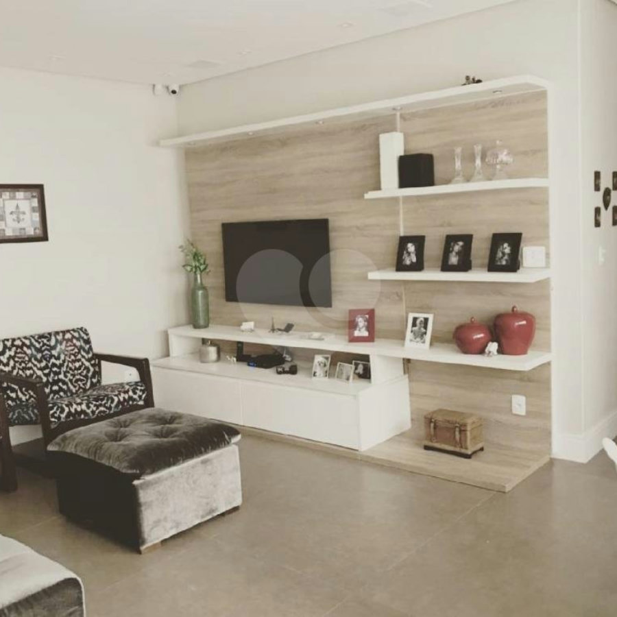 Casa Térrea à venda com 5 quartos, sendo 2 suítes, em Água Fria, São Paulo, SP