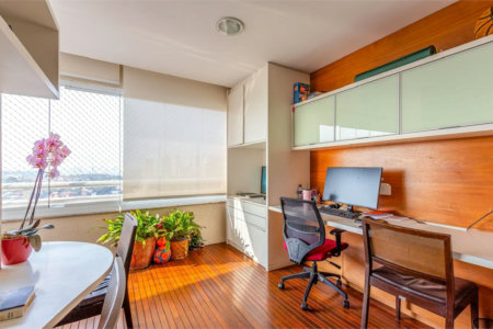 Apartamento à venda com 4 quartos, sendo 3 suítes, em Real Parque, São Paulo, SP