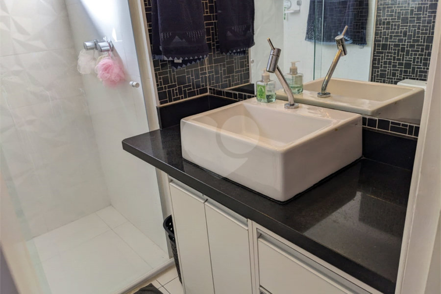 Apartamento à venda com 2 quartos, sendo 1 suíte,  em Jardim Rosa de Franca, Guarulhos, SP