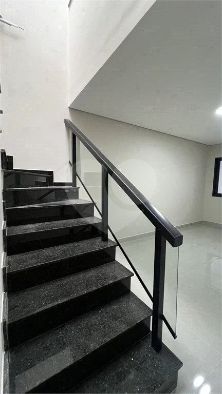Sobrado à venda com 3 quartos, sendo 1 suíte,  em Vila Nova Cachoeirinha, São Paulo, SP