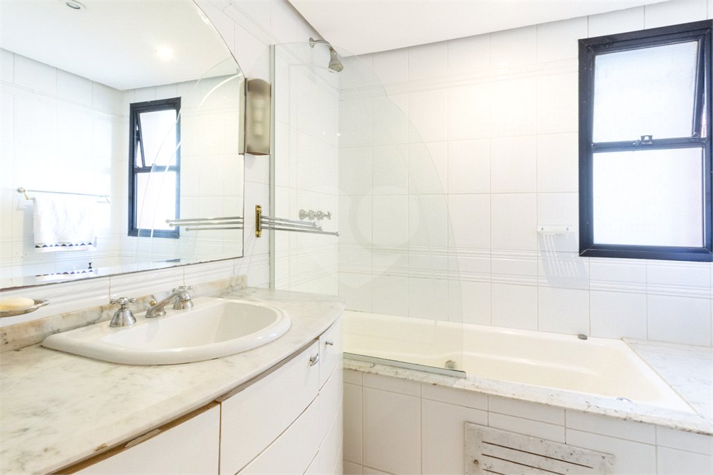 Apartamento à venda com 4 quartos, sendo 2 suítes, em Perdizes, São Paulo, SP