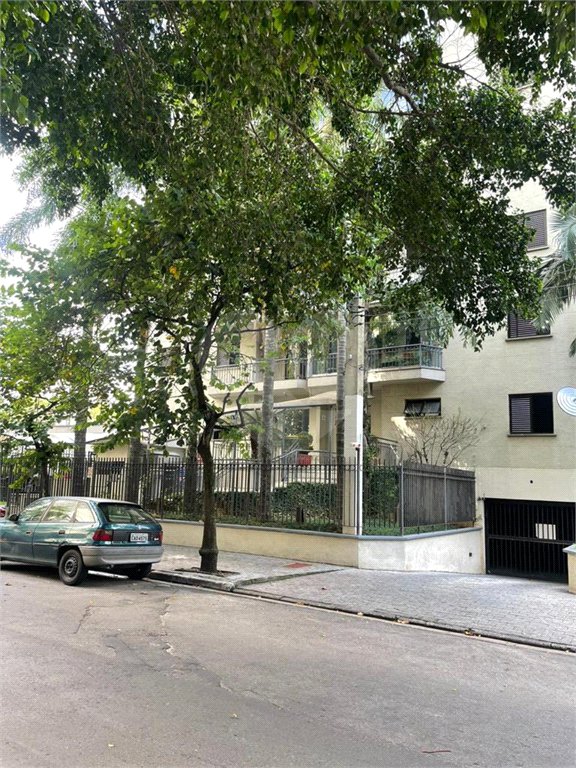 Apartamento à venda com 3 quartos, sendo 1 suíte,  em Vila Andrade, São Paulo, SP