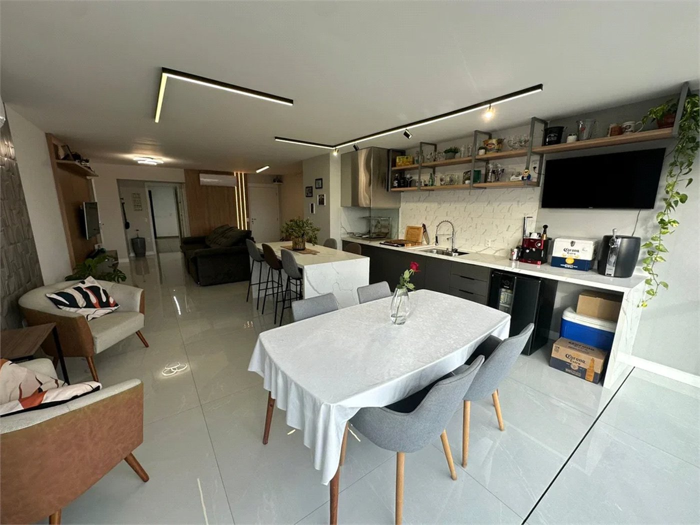 Apartamento à venda com 3 suítes em Vila Romana, São Paulo, SP