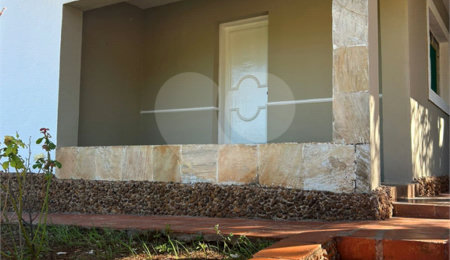 Casa para alugar com 6 quartos, sendo 3 suítes, no Centro, São Manuel, SP