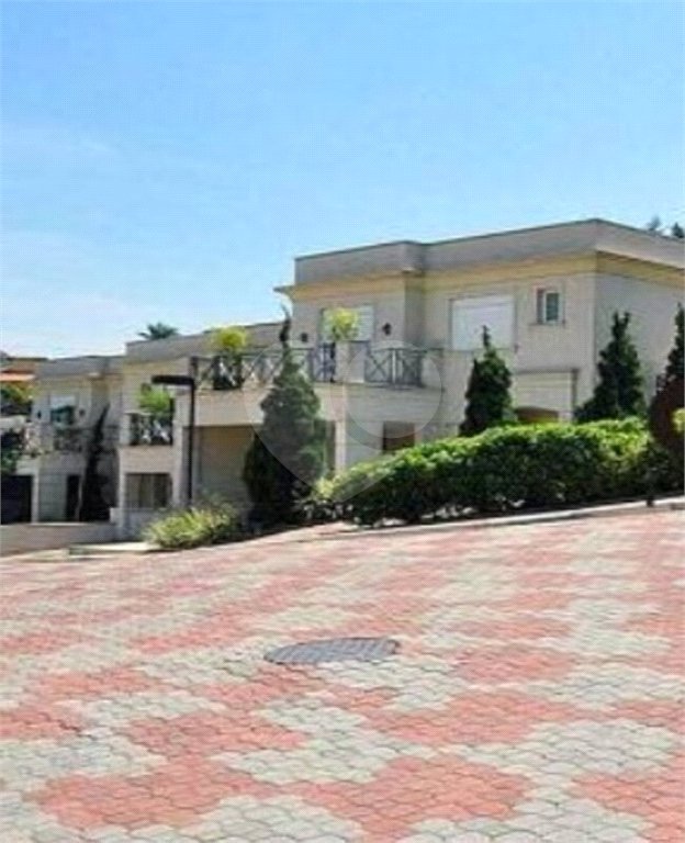 Casa à venda com 4 suítes no condomínio Village Paineiras, São Paulo - SP