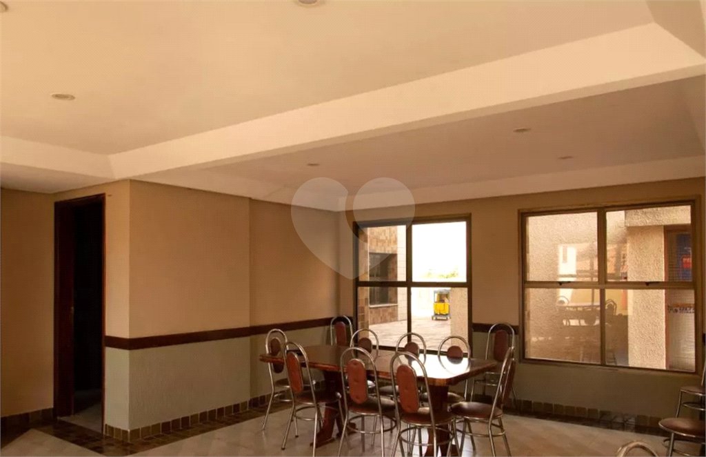 Apartamento à venda com 2 quartos, sendo 1 suíte,  em Jardim Teresa, São Paulo, SP