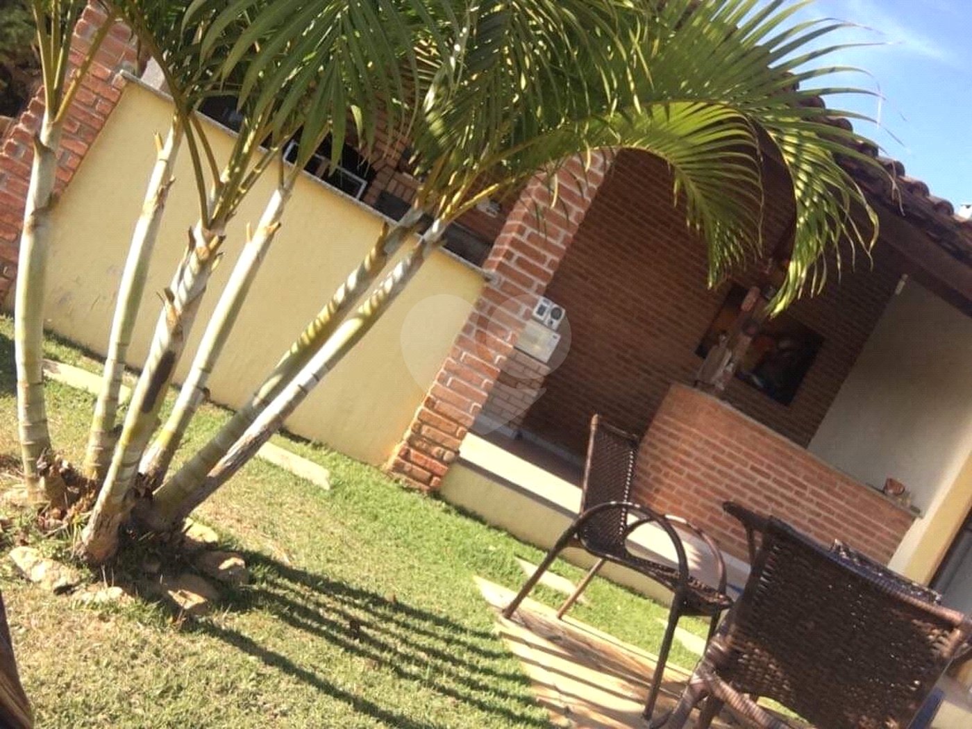 Casa à venda com 3 quartos, sendo 1 suíte,  no condomínio Vista Alegre, Bom Jesus dos Perdões - SP