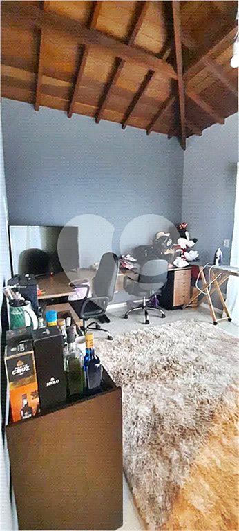 Casa à venda com 4 quartos, sendo 2 suítes,  no condomínio Sausalito, Mairiporã - SP