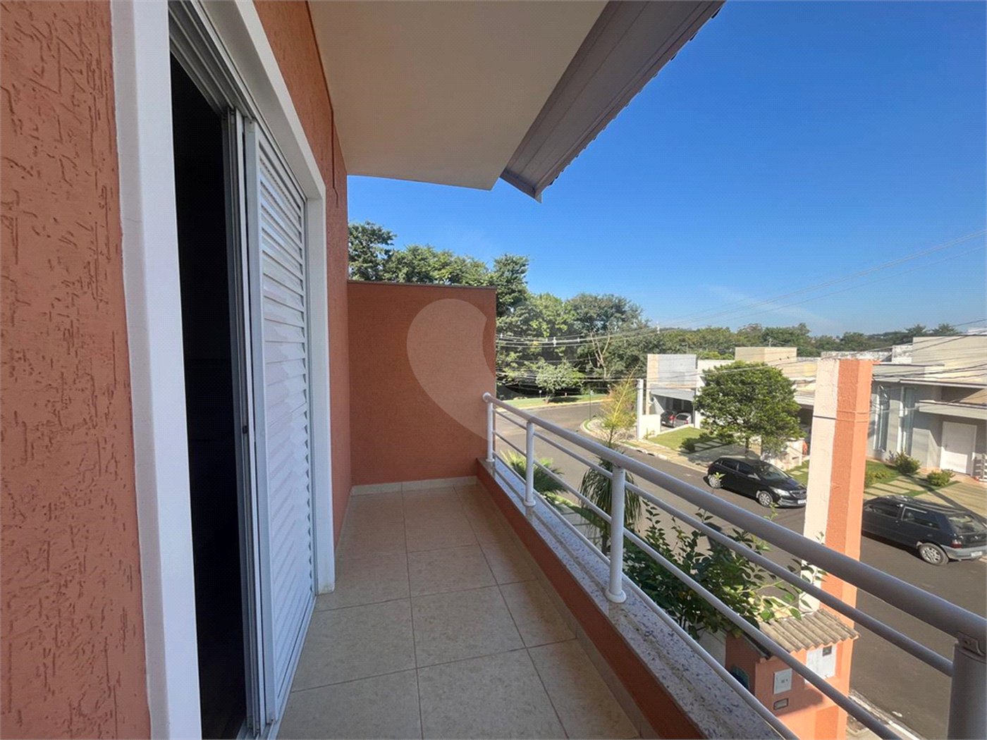 Casa à venda com 3 suítes no condomínio Lago da Serra, Araçoiaba da Serra - SP