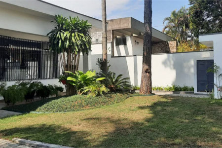 Casa à venda ou para alugar com 3 suítes em Alto da Lapa, São Paulo, SP