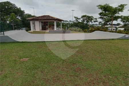 Casa à venda com 4 quartos, sendo 2 suítes, no condomínio Residencial Parque Esplanada, Votorantim - SP