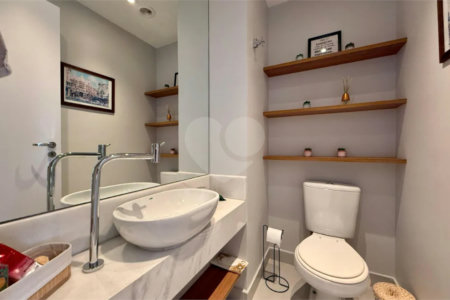 Apartamento à venda com 3 suítes em Santo Amaro, São Paulo, SP