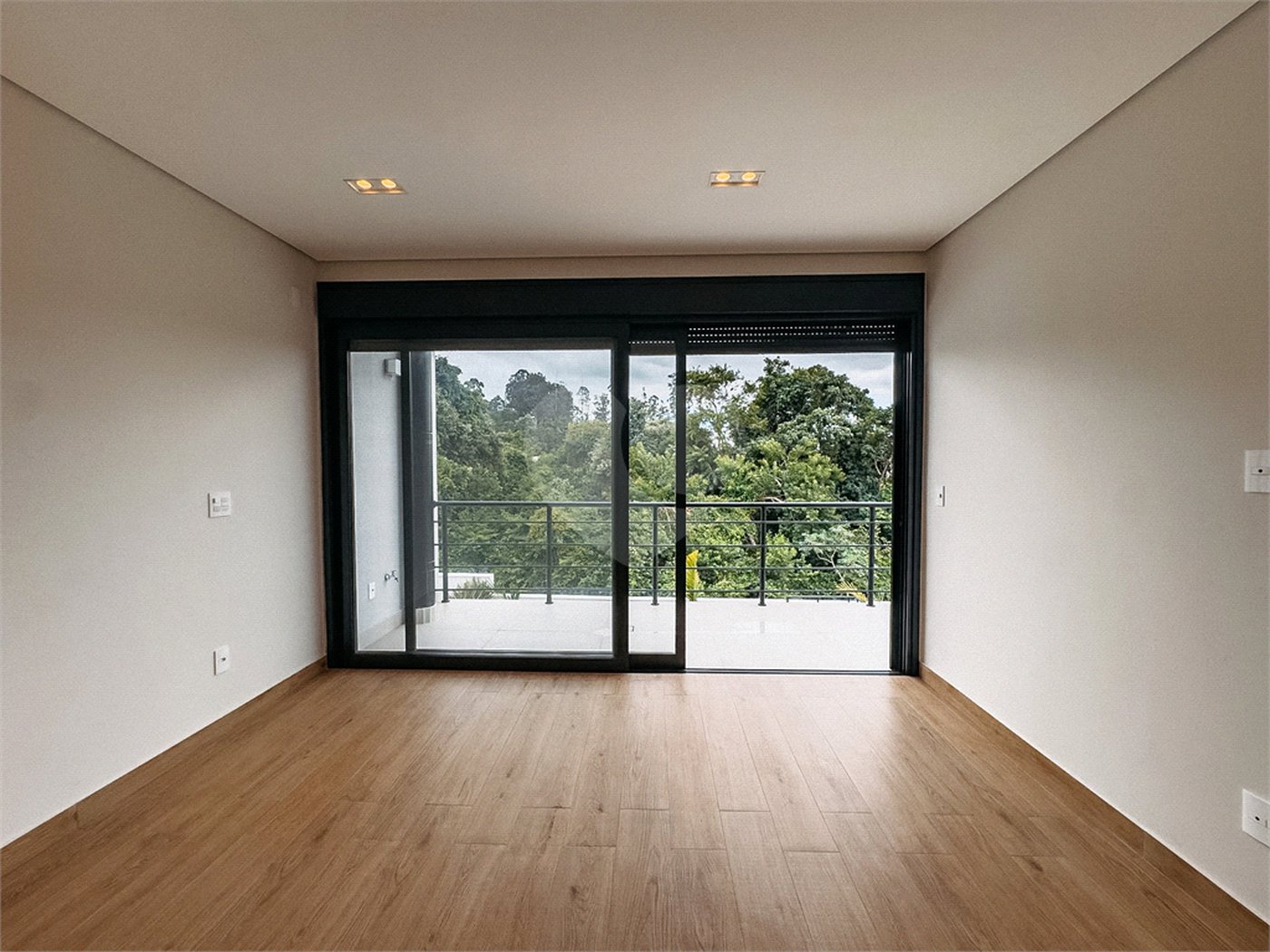 Casa à venda com 4 suítes no condomínio Villa dos Pinheiros, Indaiatuba - SP