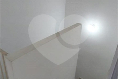 Sobrado à venda com 3 quartos, sendo 1 suíte,  em Jardim Regis, São Paulo, SP