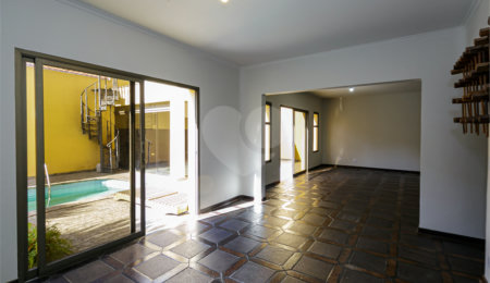 Sobrado à venda com 4 quartos, sendo 2 suítes, em Planalto Paulista, São Paulo, SP