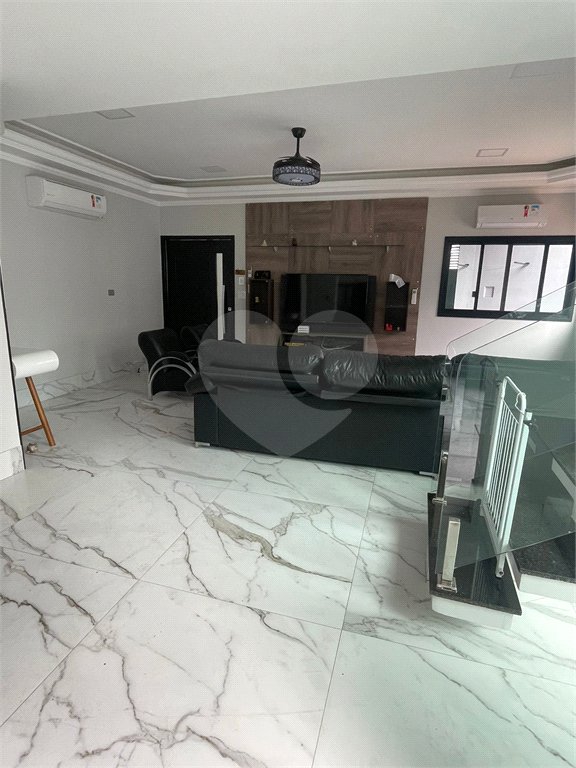 Casa à venda com 3 quartos, sendo 1 suíte, no condomínio Real Park Tietê, Mogi das Cruzes - SP