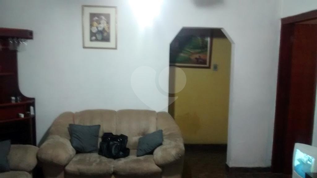 Casa à venda com 4 quartos, sendo 1 suíte, em Parque Vitória, São Paulo, SP