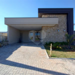 Casa à venda com 3 suítes no condomínio Residencial Golden Ville, Itapetininga - SP