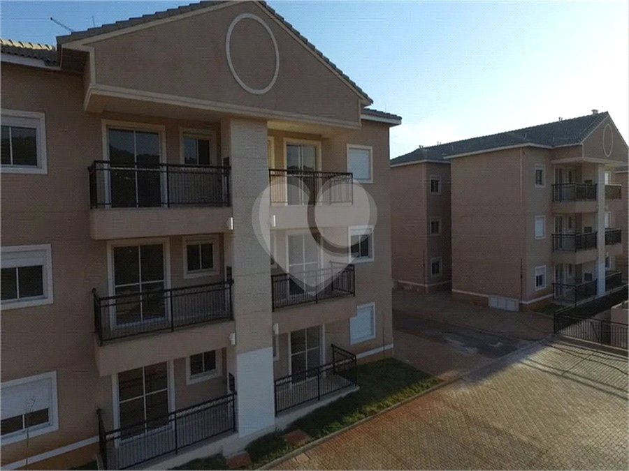 Apartamento à venda com 3 quartos, sendo 1 suíte, em Bairro do Cambará, São Roque, SP