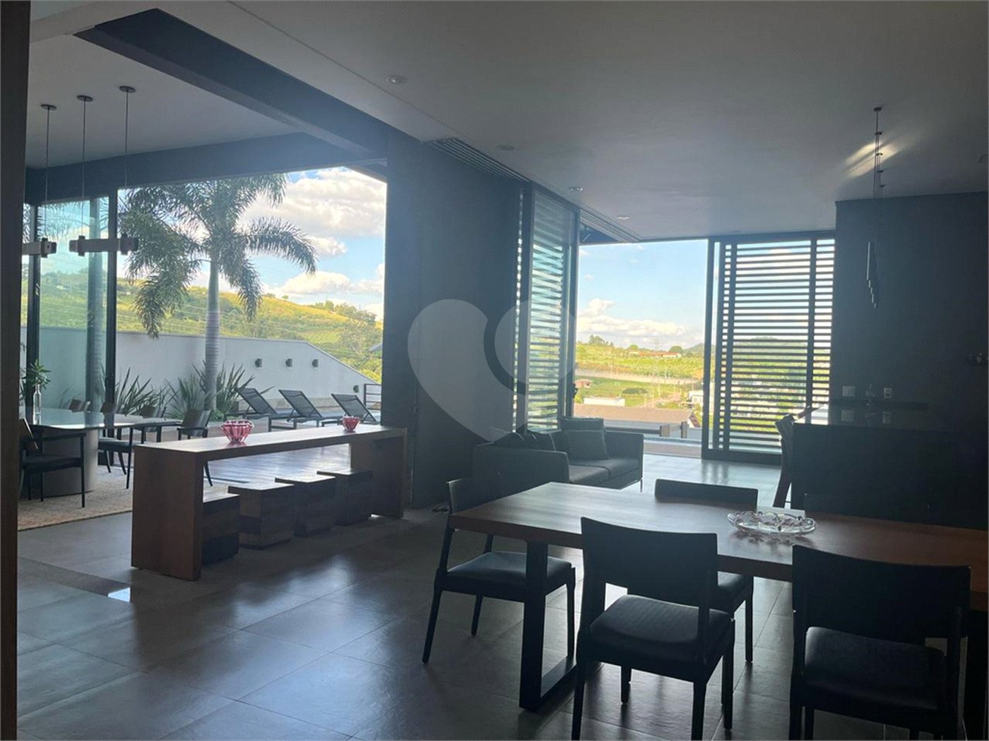 Casa à venda com 4 suítes no condomínio Residencial Campo de Toscana, Vinhedo - SP
