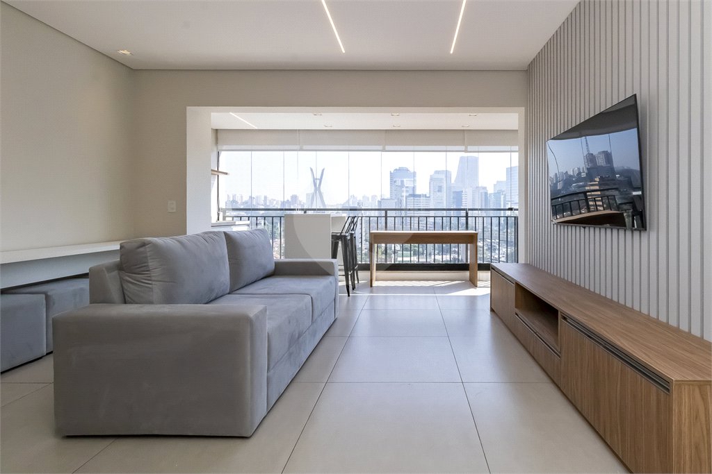 Apartamento à venda com 1 quarto em Vila Cordeiro, São Paulo, SP