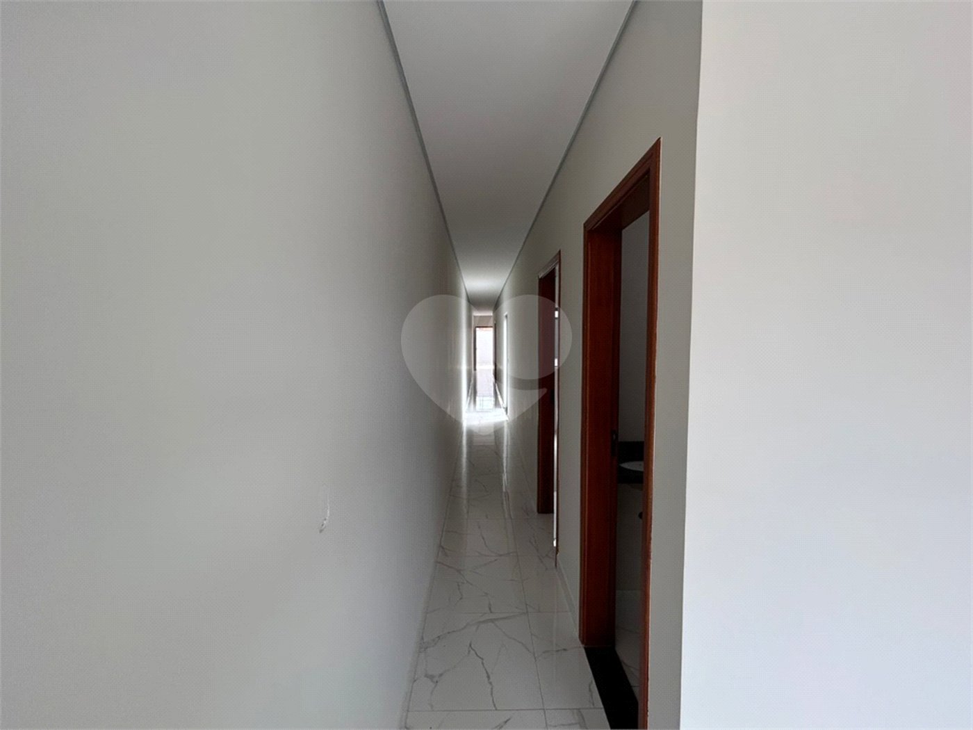 Casa de Vila à venda com 2 quartos, sendo 1 suíte, em Vila Nova Sorocaba, Sorocaba, SP