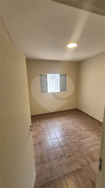 Sobrado à venda com 3 quartos, sendo 1 suíte, em Jardim Las Vegas, Santo André, SP