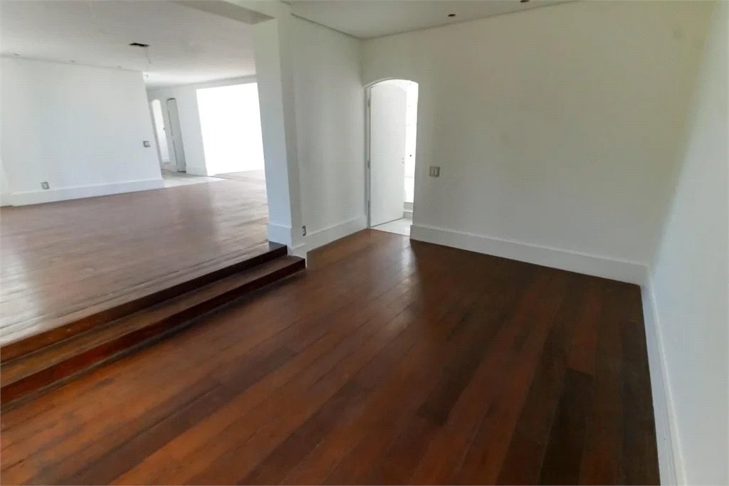 Apartamento à venda com 3 quartos, sendo 2 suítes, em Vila Andrade, São Paulo, SP