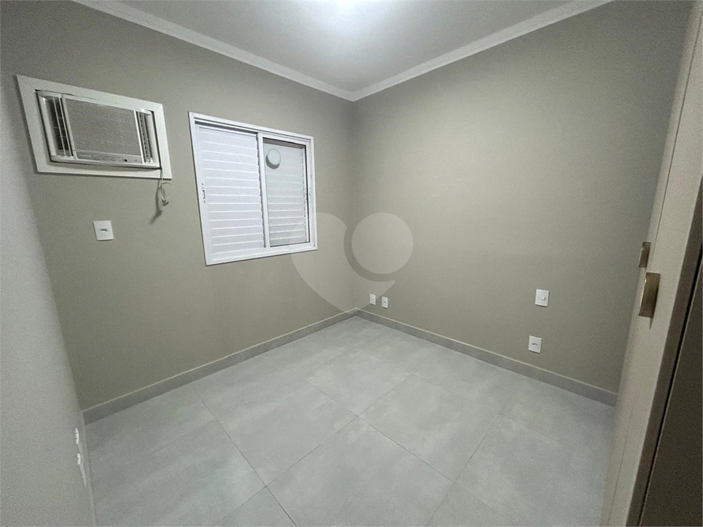 Apartamento à venda com 3 quartos, sendo 1 suíte, em Jardim São José, Ribeirão Preto, SP