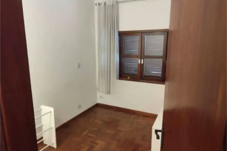 Sobrado à venda com 4 quartos, sendo 2 suítes,  em Lapa, São Paulo, SP