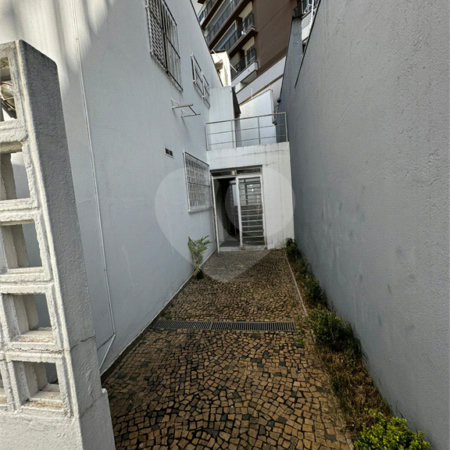 Casa à venda ou para alugar com 4 quartos, sendo 2 suítes,  em Vila Andrade, São Paulo, SP