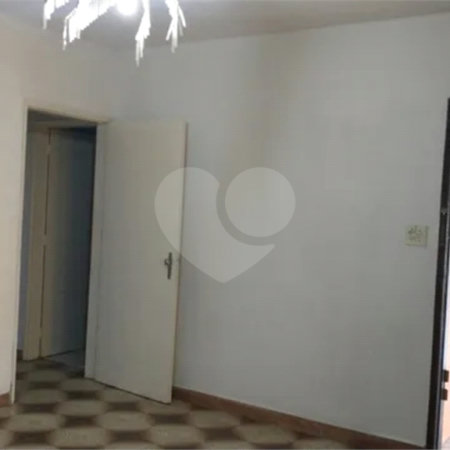 Casa à venda com 2 quartos em Conjunto Residencial São Francisco, Taubaté, SP