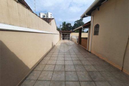 Casa à venda com 3 quartos, sendo 1 suíte,  em Jardim Aruan, Caraguatatuba, SP