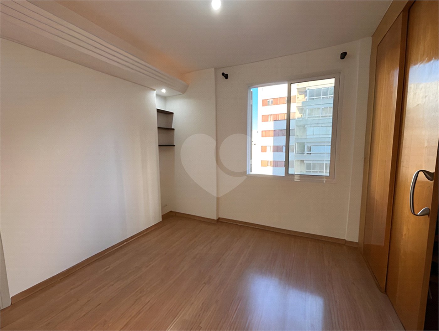 Apartamento à venda com 3 quartos, sendo 1 suíte, em Cerqueira César, São Paulo, SP