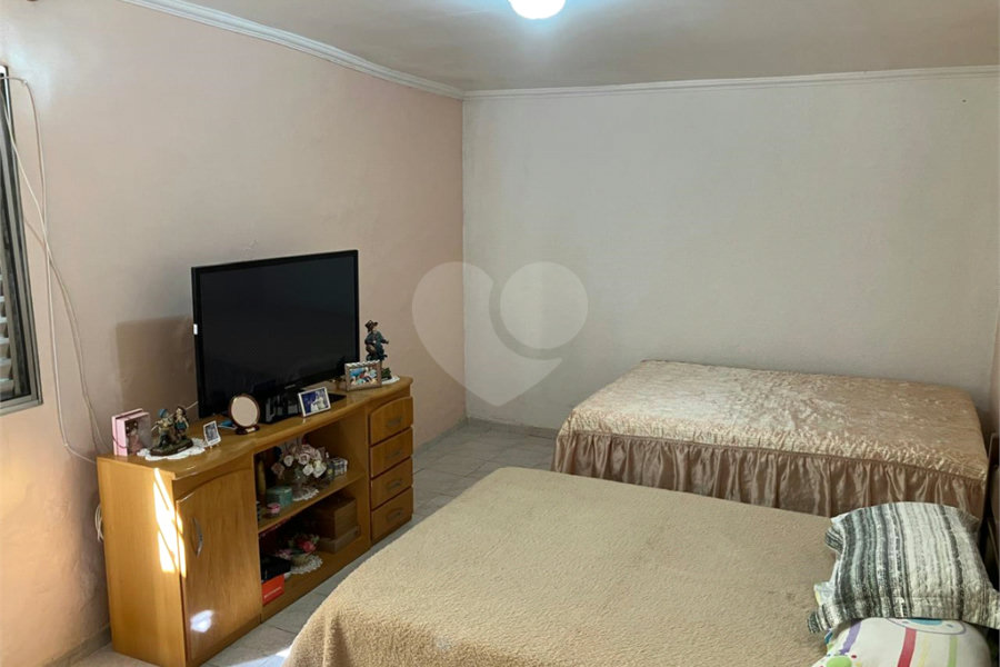 Casa à venda com 3 quartos em Jardim Peri, São Paulo, SP