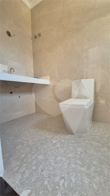 Casa à venda com 3 suítes no condomínio Residencial Villa Di Treviso, Vinhedo - SP