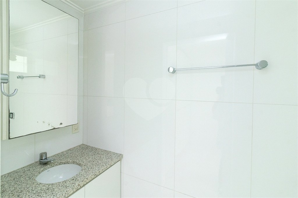 Sobrado à venda com 6 quartos, sendo 4 suítes,  em Alto da Lapa, São Paulo, SP
