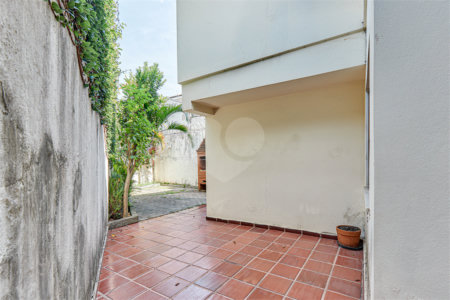 Casa Térrea à venda com 4 quartos, sendo 1 suíte,  em Jardim Prudência, São Paulo, SP