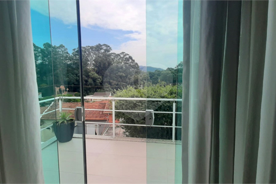 Sobrado à venda com 4 quartos, sendo 2 suítes, em Tucuruvi, São Paulo, SP