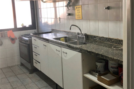 Apartamento à venda com 4 quartos, sendo 3 suítes, em Fazenda Morumbi, São Paulo, SP