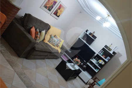 Casa à venda com 2 quartos, sendo 1 suíte, em Vila Maria de Maggi, Suzano, SP
